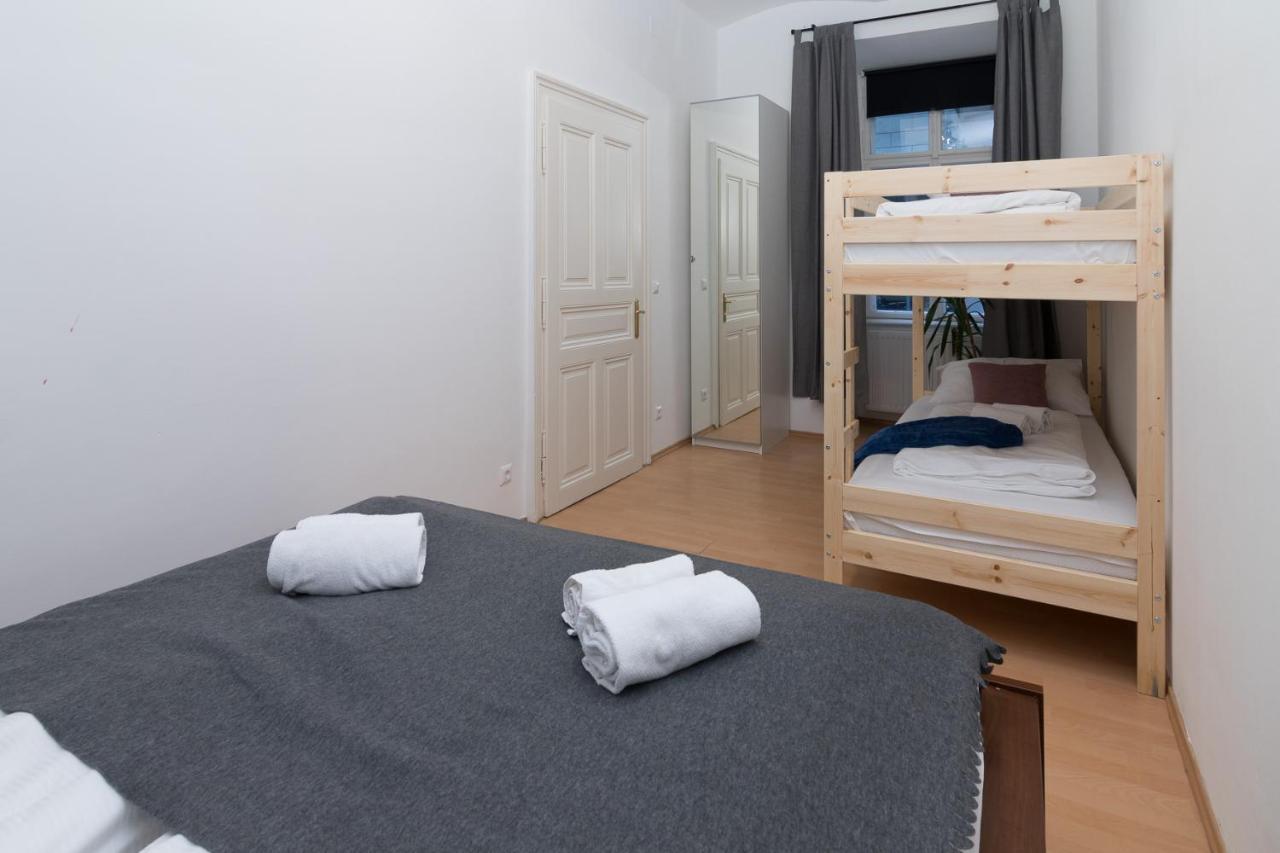 Spacious 2 Bedrooms Apartment In 4Th District Near Karlskirche Vídeň Exteriér fotografie